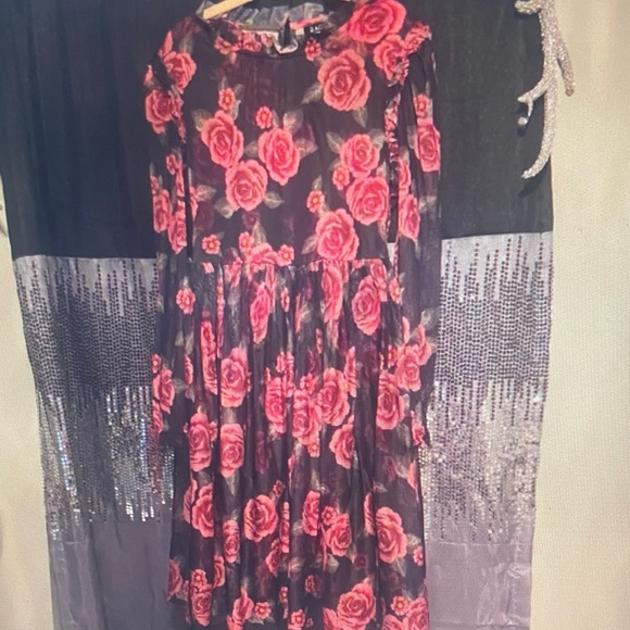 Zac Posen Pink Rose and Black Long
Sleeve Dress - Picture 1 of 1